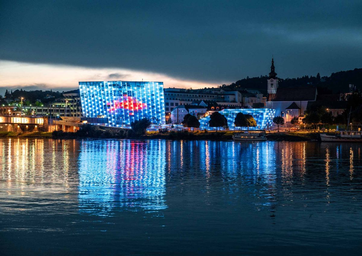 Bild: information/aec-blau3-fotowalk-linz-tourismus-christoph-partsch-1-.jpg