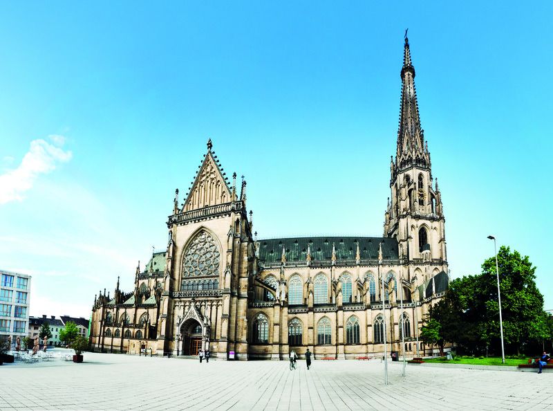 Bild: information/domplatz-linztourismus-kest-2meta-provaznik.jpg