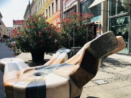 Bild: quiz/hundertwasser-brunnen-spittelwiese-c-visitlinz-fs.jpg