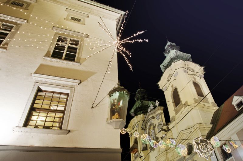 Bild: quiz/klosterhofursulinenkirche-linz-linztourismus-erichgoldmann-012012.jpg